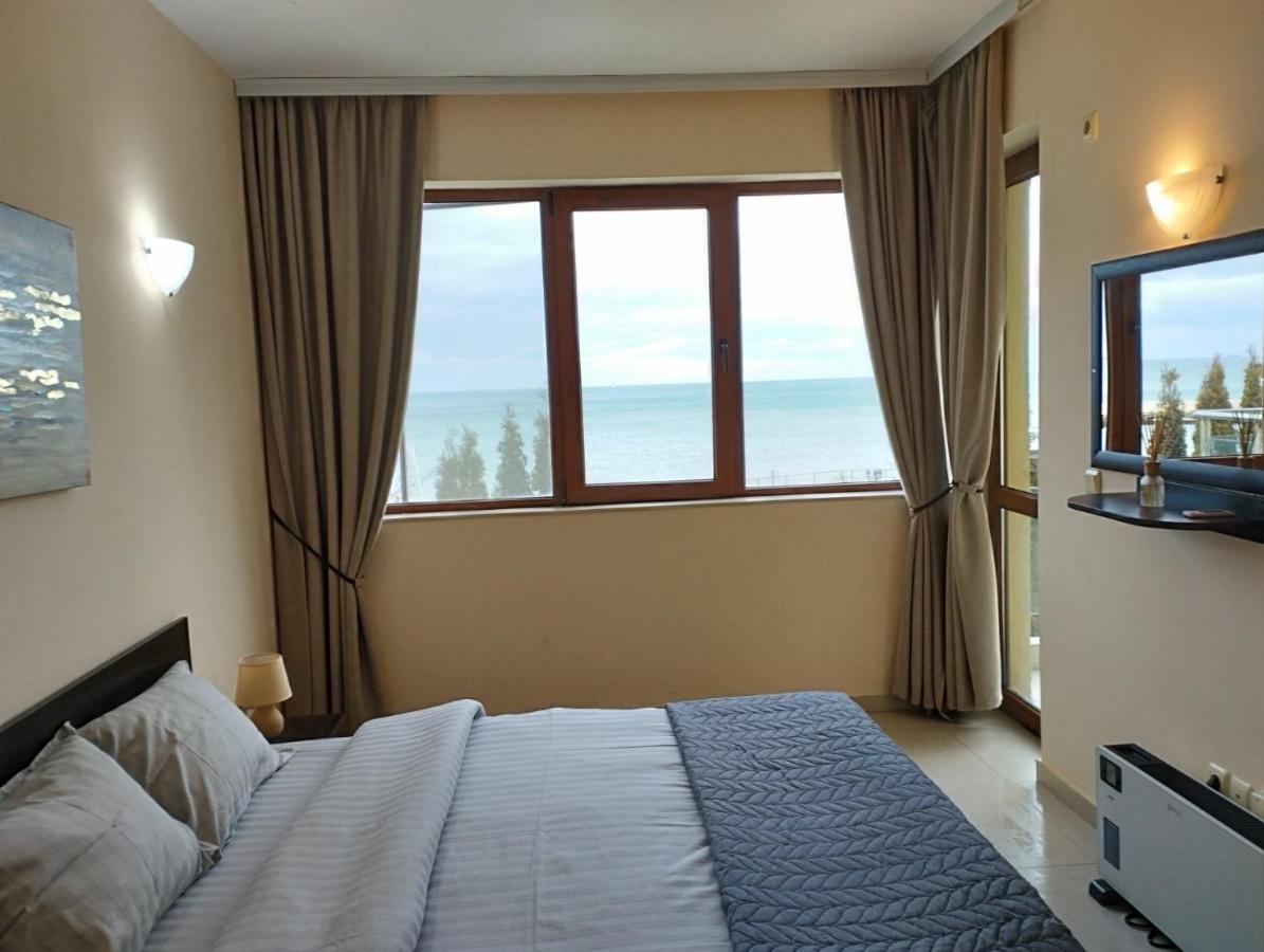 Privat Apartament Golf Coast Kavarna Extérieur photo