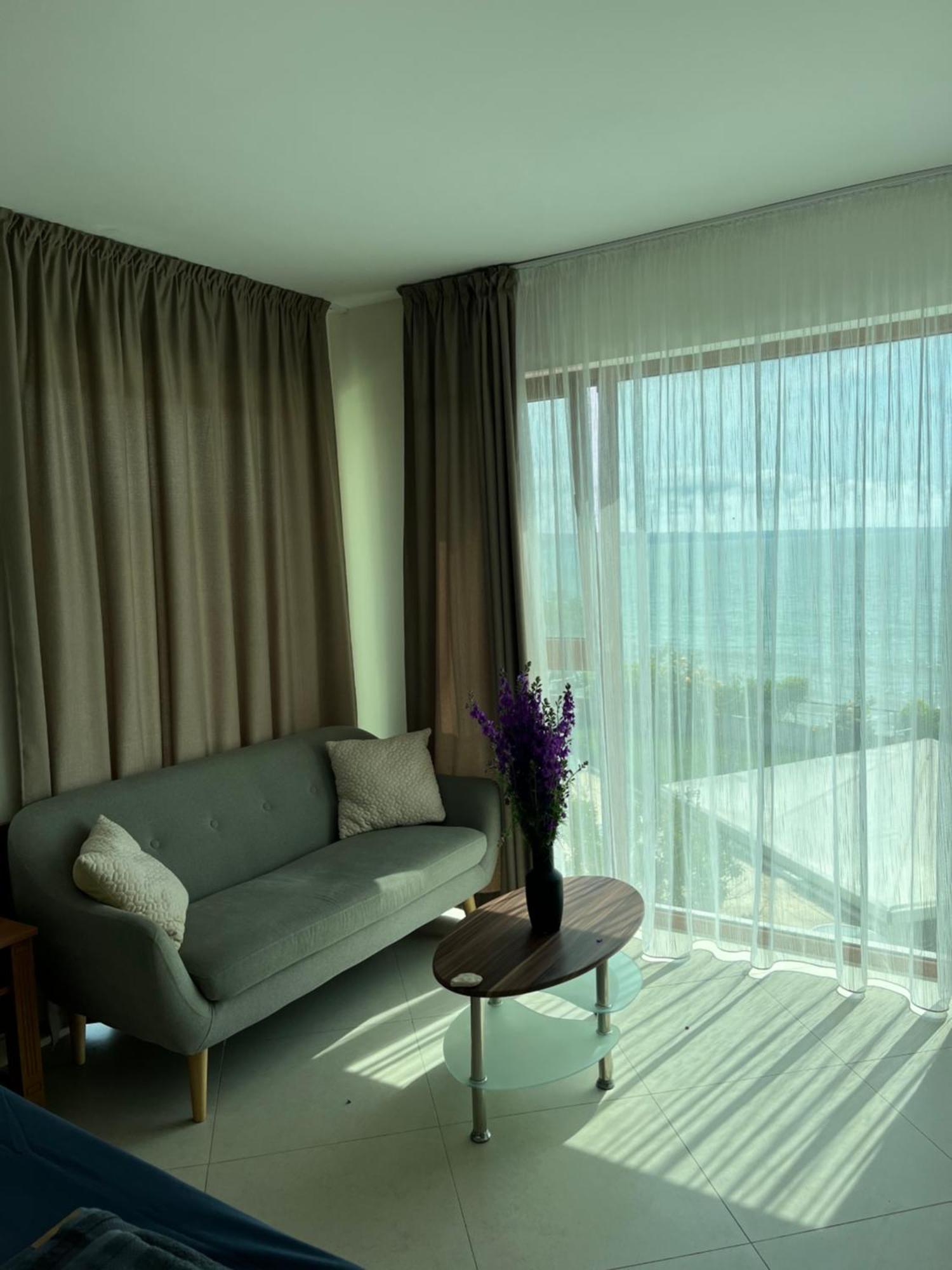 Privat Apartament Golf Coast Kavarna Extérieur photo