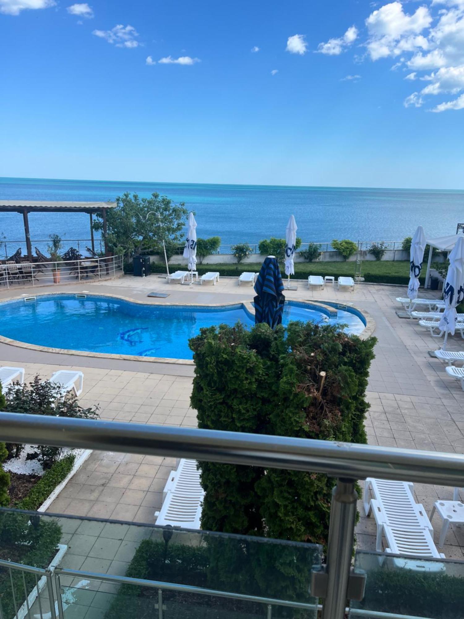 Privat Apartament Golf Coast Kavarna Extérieur photo